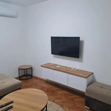 Center Luxury Lara