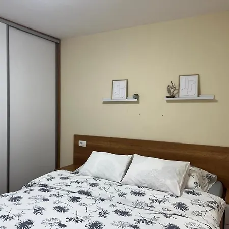 Center Luxury Lara